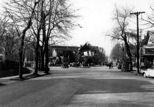 Fire damage at Wood's Drug Store/Haynie's Drugs, 1944.