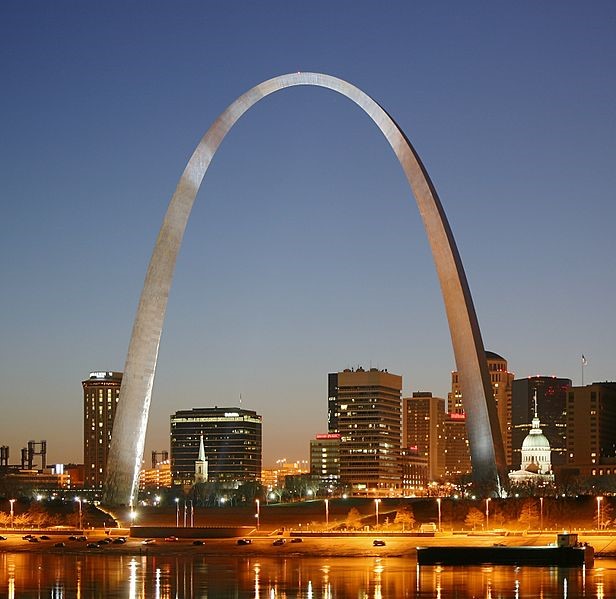 Gateway Arch, n.d. Source: https://commons.wikimedia.org/wiki/File:St_Louis_night_expblend_cropped.jpg