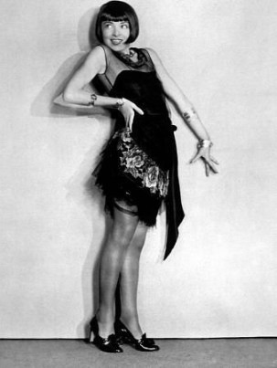 Source: https://silentology.wordpress.com/2018/03/05/colleen-moore-americas-favorite-flapper/
