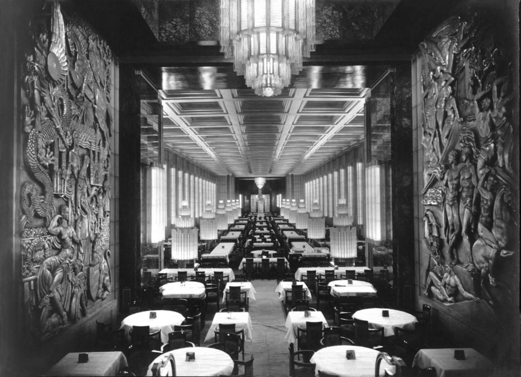 queen mary (interior)