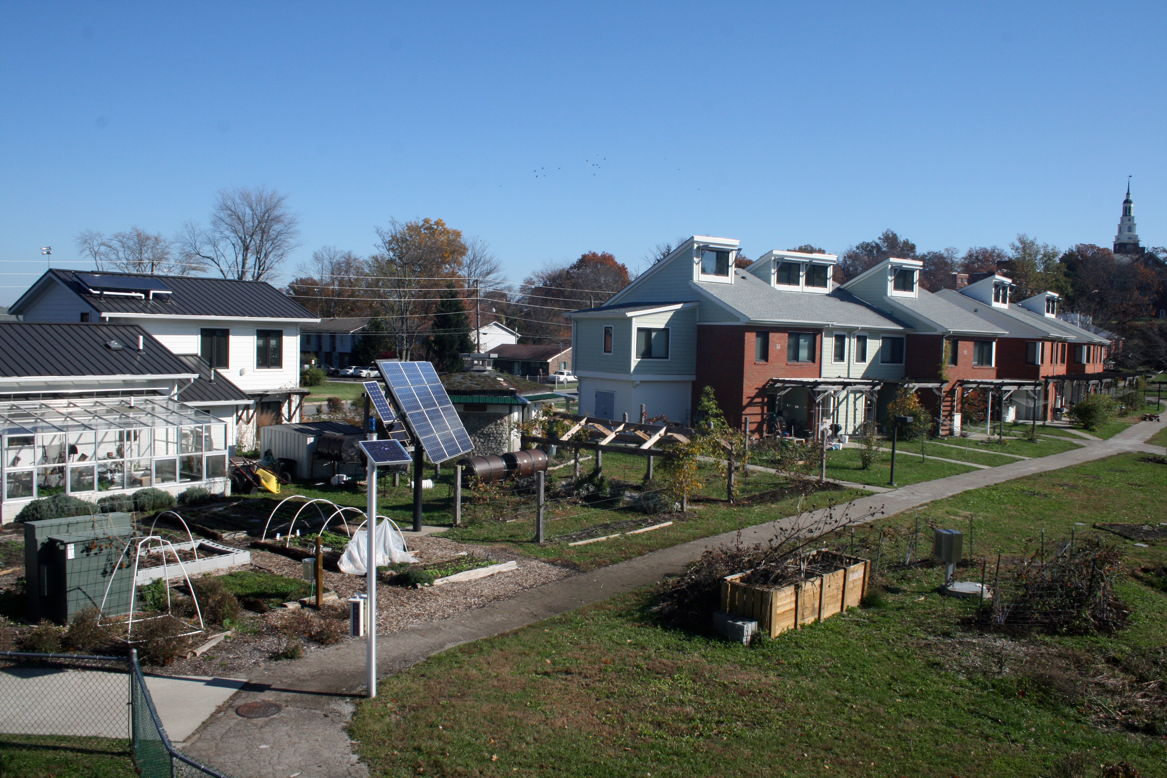 Berea College EcoVillage dwellings, 2009. Source: Donald Janzen collection (CS 622-200dc-0014).