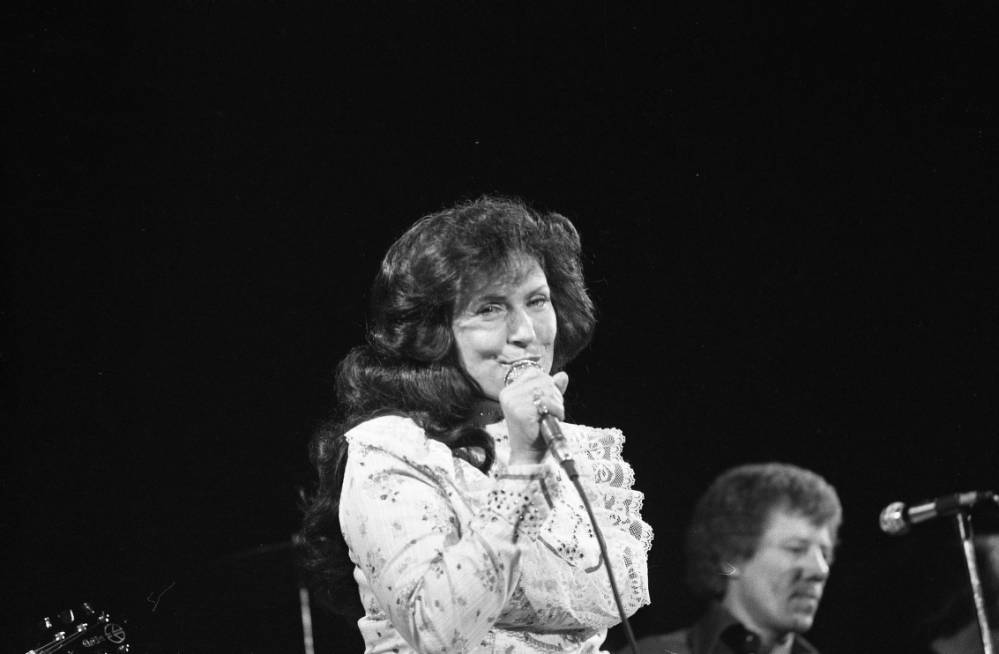 Loretta Lynn performing at Roberts Stadium in 1979. Source: Greg Smith Collection at University of Southern Indiana (MSS 034-2619).