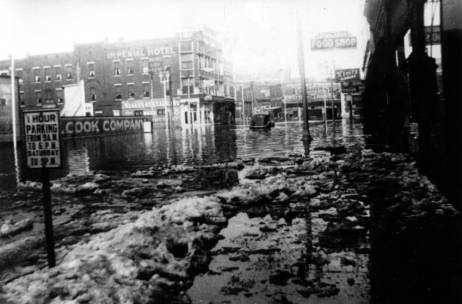 1937 flood image of the Imperial Hotel and surrounding buildings. Source: Great Flood of 1937 collection, MSS 272-1077.
